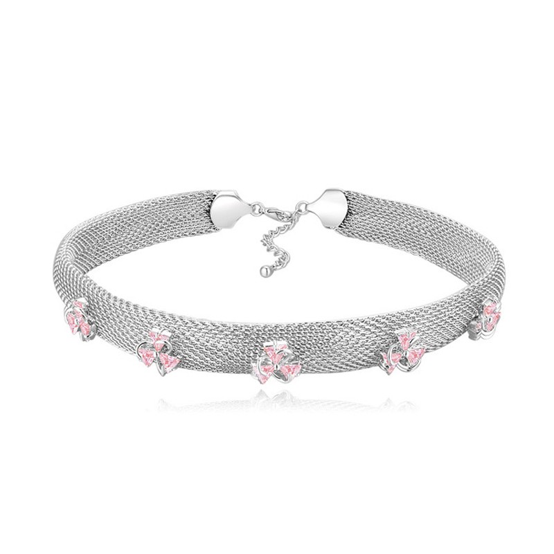 Gigia Necklace on Pink